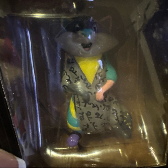 Disney Britto Mini Meeko Pocahontas Figurine NIB - Picture 5 of 7